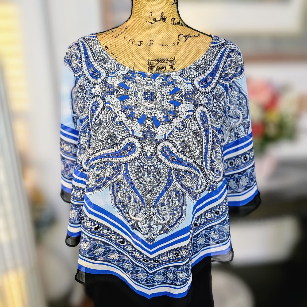 Apt. 9 Blue and White Relaxed Blouse with Flutter 3/4 Sleeves